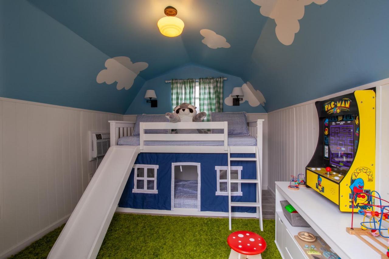 Blue Valley Inn - Hot Tub & Spacious Play Area! Knoxville Exterior foto