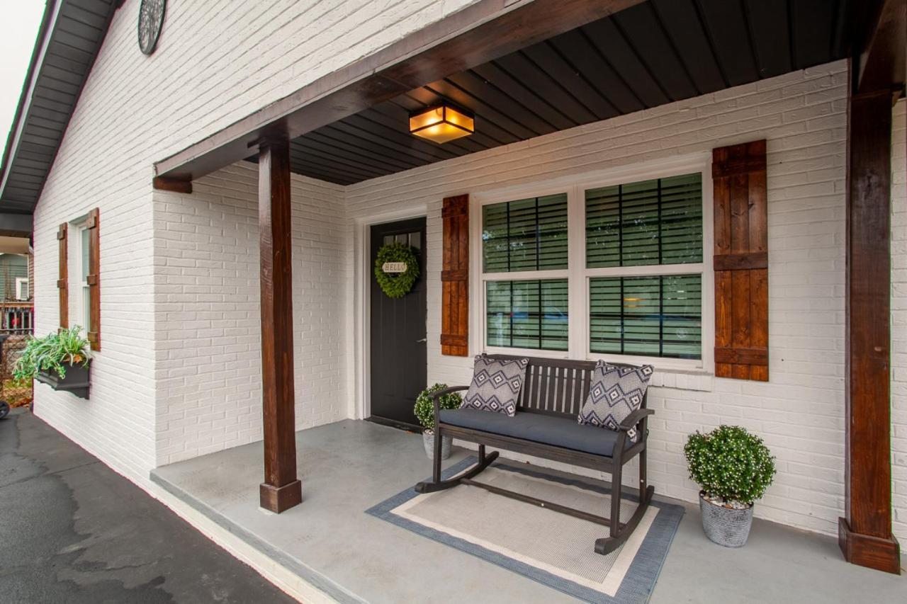 Blue Valley Inn - Hot Tub & Spacious Play Area! Knoxville Exterior foto